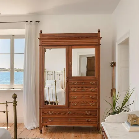 Villa Magnificent Seafront Corfu - 5 En-suite Bedrooms -the Durrells House | Historic Elegance & Modern Luxuries - Direct Access & Private Heated Pool *
