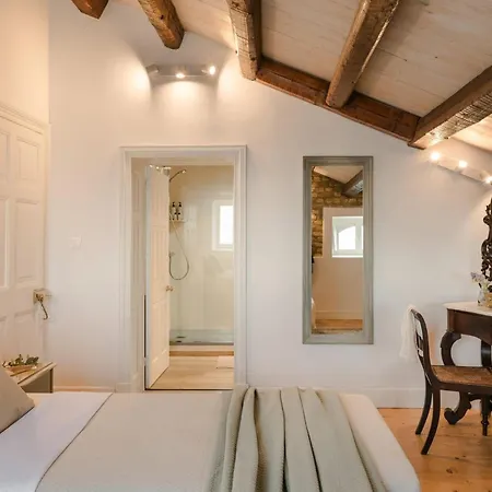 Villa Magnificent Seafront Corfu - 5 En-suite Bedrooms -the Durrells House | Historic Elegance & Modern Luxuries - Direct Access & Private Heated Pool *