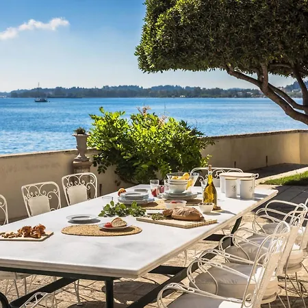 Magnificent Seafront Corfu - 5 En-suite Bedrooms -the Durrells House | Historic Elegance & Modern Luxuries - Direct Access & Private Heated Pool Villa Kontokali