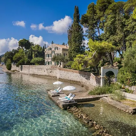 Magnificent Seafront Corfu - 5 En-suite Bedrooms -the Durrells House | Historic Elegance & Modern Luxuries - Direct Access & Private Heated Pool Villa *
